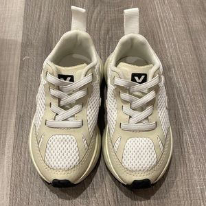 Veja nude mesh sneakers